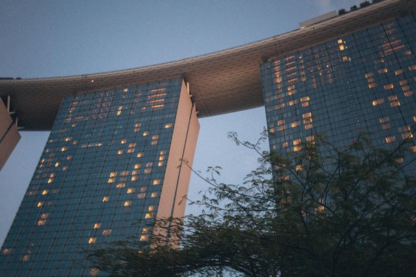 Quels sont les meilleurs outils pour la gestion de la performance des applications web en temps réel?